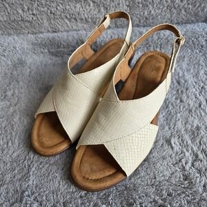 NIB‎ Easy Spirit Chantal Women's White Criss Cross Comfort Sandals Size 10 W